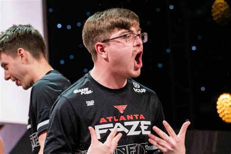 Drazah got his break into the Call of Duty League in the 2020 season with OpTic Gaming Los Angeles, and helped revive the team to a third-place finish at the World Championship. . Faze simp